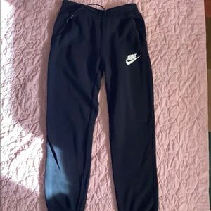 🖤Nike Women’s Fleece Sweatpants NWOT🖤